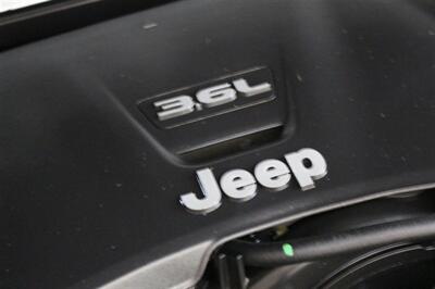 2020 Jeep Gladiator Sport   - Photo 44 - Arlington, TX 76011