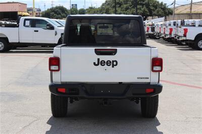 2020 Jeep Gladiator Sport   - Photo 8 - Arlington, TX 76011