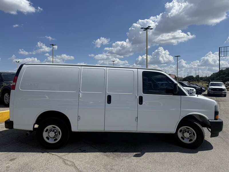 2021 Chevrolet Express 2500 - Photo 4 - Arlington, TX 76011