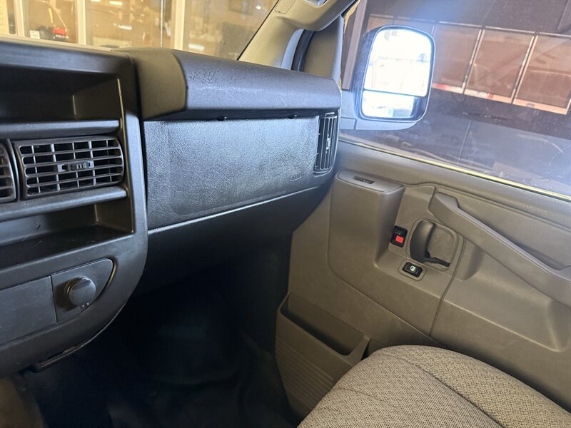 2021 Chevrolet Express 2500 - Photo 23 - Arlington, TX 76011