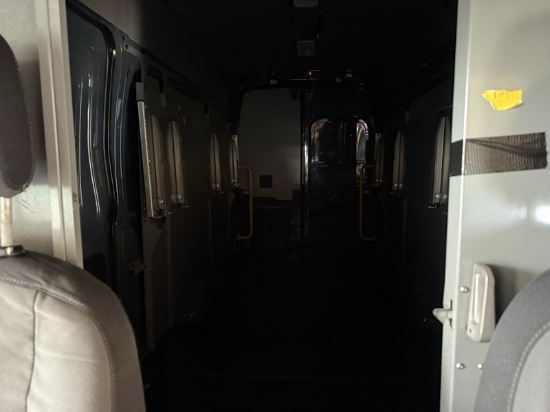 2020 Ford Transit 250 - Photo 24 - Arlington, TX 76011