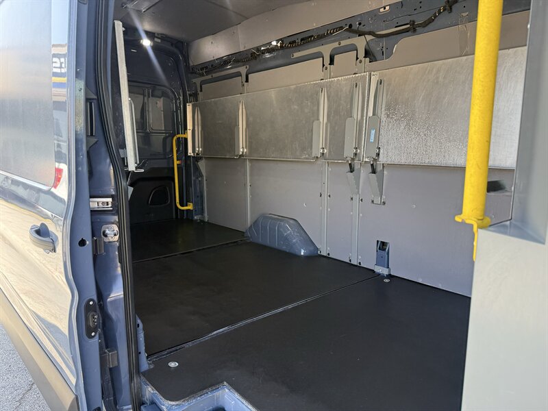 2020 Ford Transit 250 - Photo 15 - Arlington, TX 76011