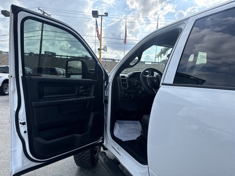 2023 RAM 2500 Tradesman - Photo 13 - Arlington, TX 76011