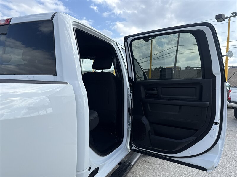 2023 RAM 2500 Tradesman - Photo 19 - Arlington, TX 76011