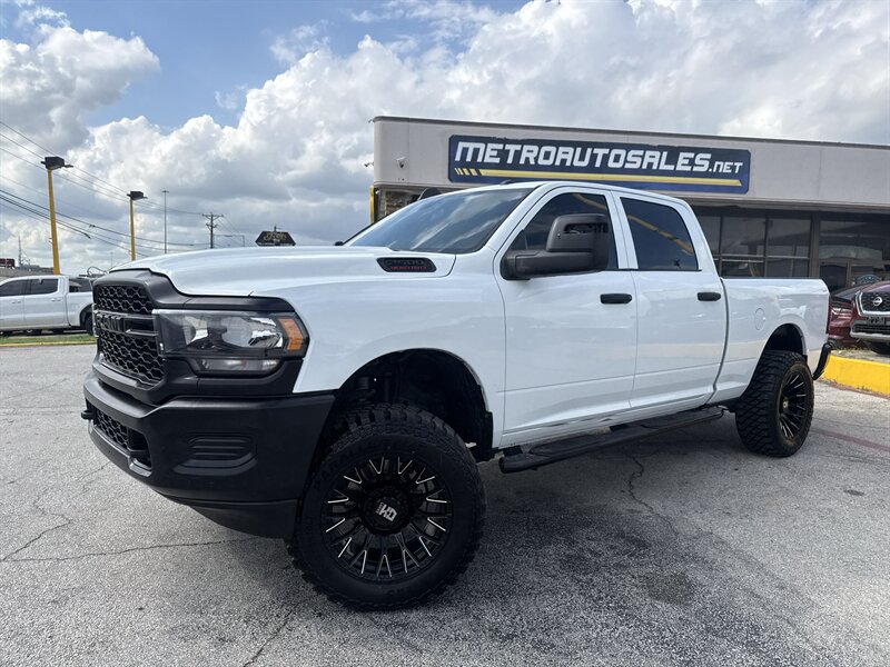2023 RAM 2500 Tradesman - Photo 9 - Arlington, TX 76011