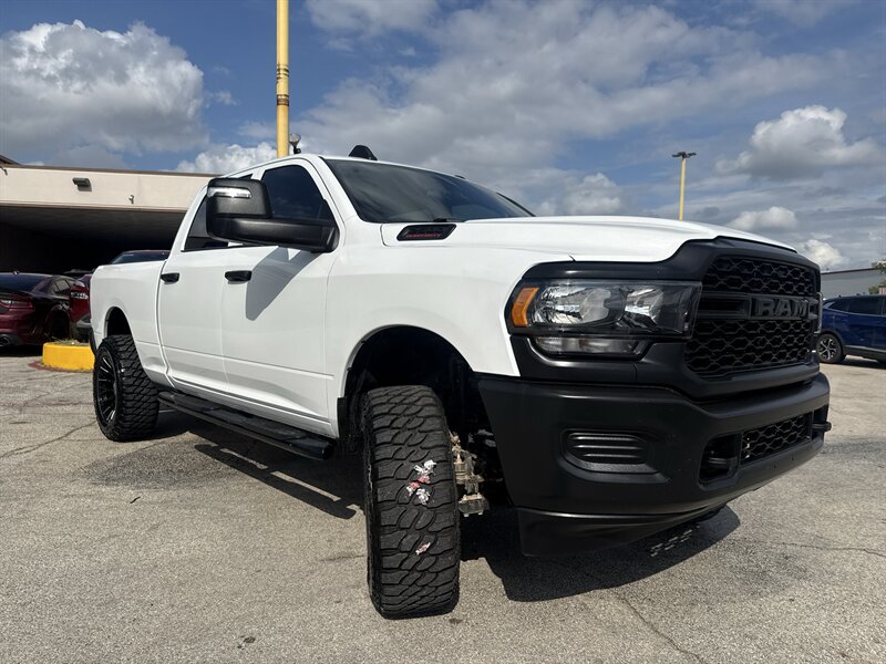 2023 RAM 2500 Tradesman - Photo 3 - Arlington, TX 76011