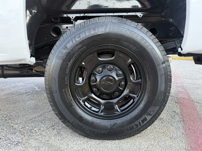 2015 Chevrolet Silverado 2500HD Work Truck - Photo 11 - Arlington, TX 76011