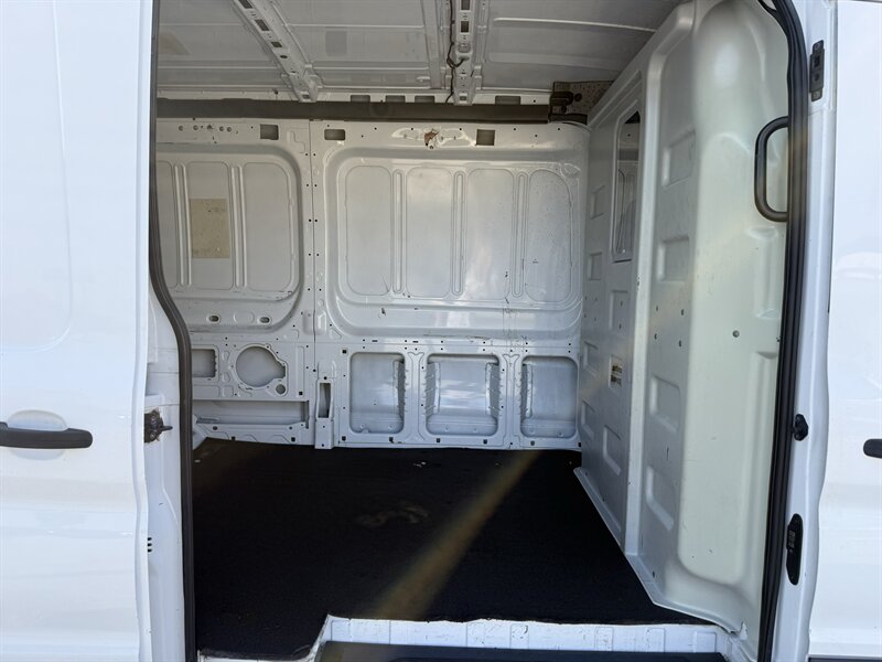2016 Ford Transit 250 - Photo 16 - Arlington, TX 76011