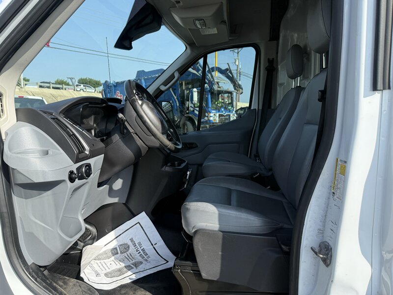 2016 Ford Transit 250 - Photo 13 - Arlington, TX 76011