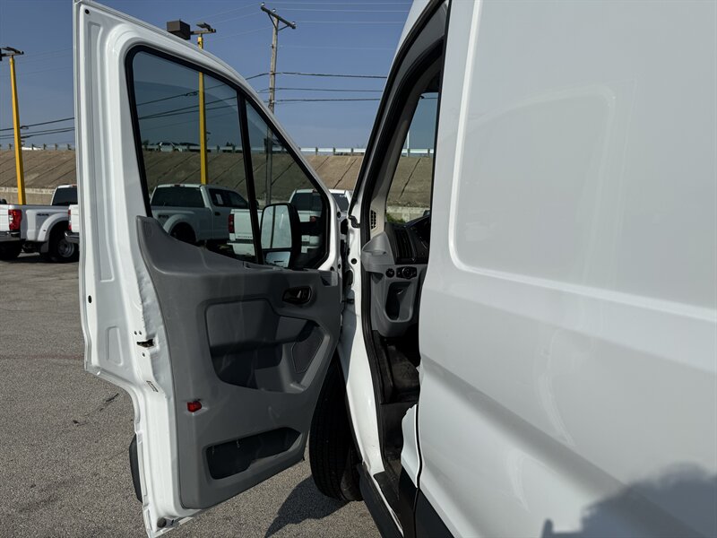 2016 Ford Transit 250 - Photo 12 - Arlington, TX 76011