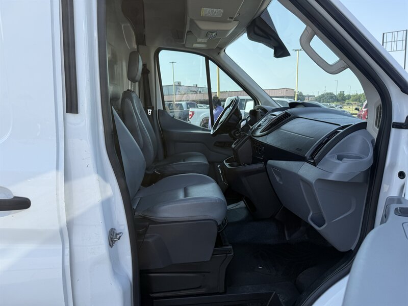 2016 Ford Transit 250 - Photo 15 - Arlington, TX 76011