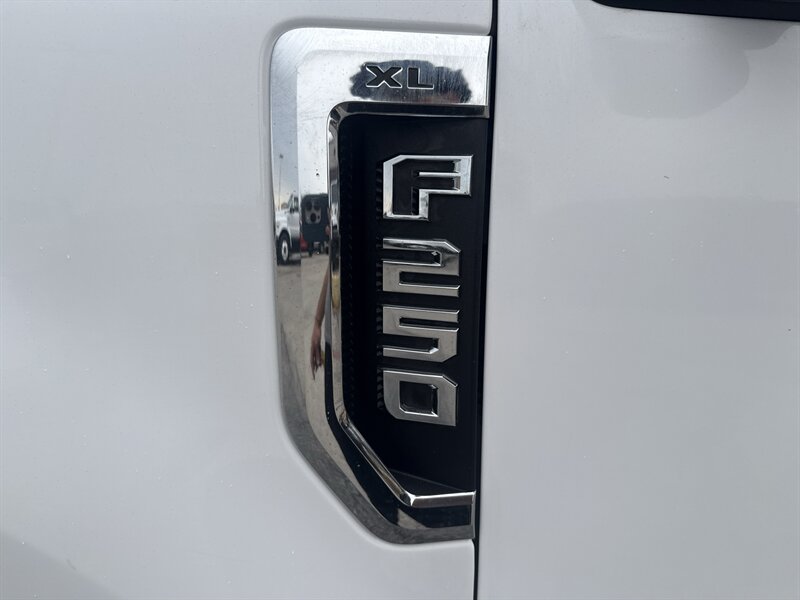 2019 Ford F-250 XL   - Photo 13 - Arlington, TX 76011