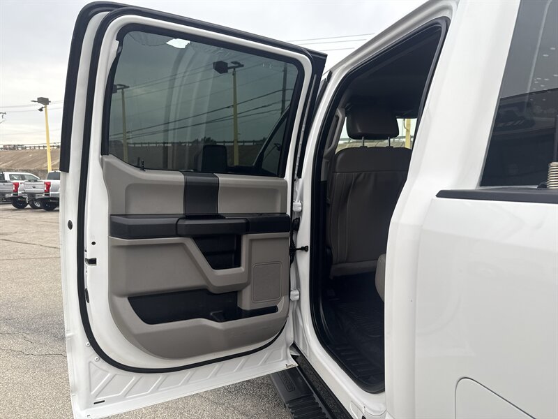 2019 Ford F-250 XL   - Photo 17 - Arlington, TX 76011