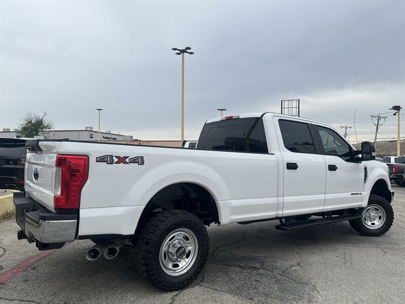 2019 Ford F-250 XL   - Photo 5 - Arlington, TX 76011
