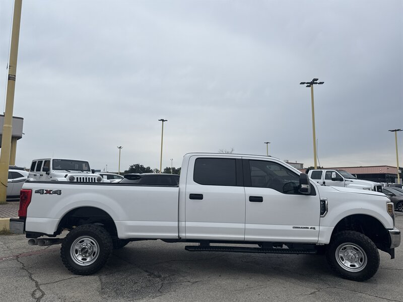 2019 Ford F-250 XL   - Photo 4 - Arlington, TX 76011