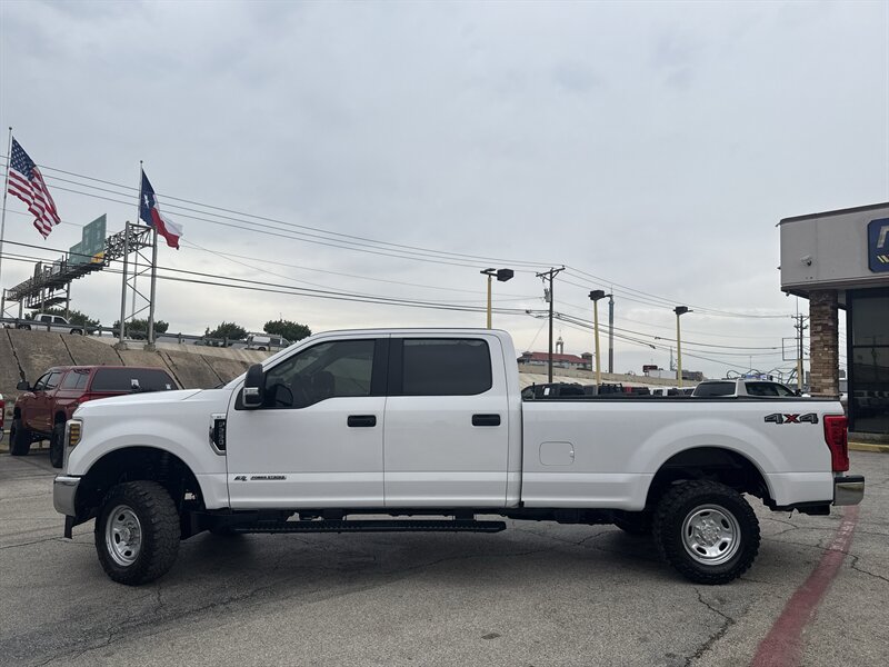 2019 Ford F-250 XL   - Photo 8 - Arlington, TX 76011
