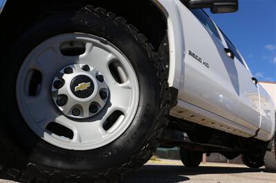 2018 Chevrolet Silverado 2500 Work truck   - Photo 2 - Arlington, TX 76011