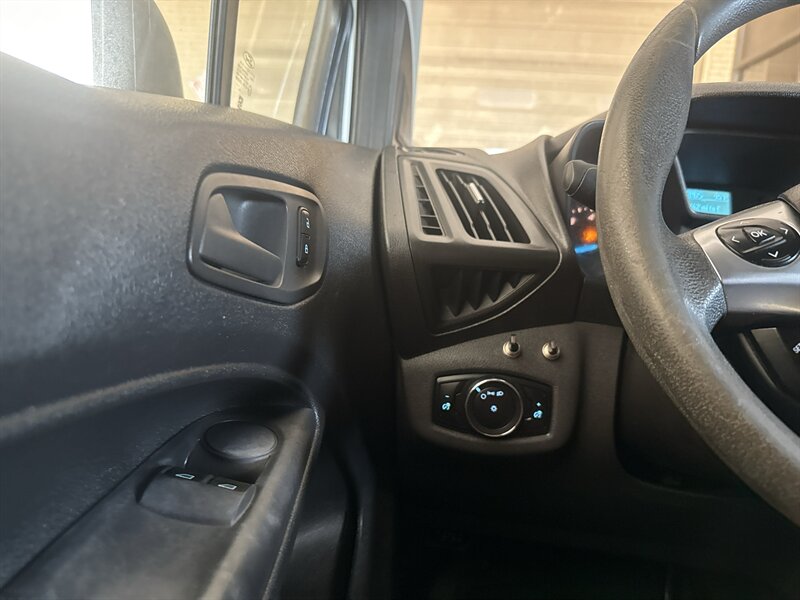 2015 Ford Transit Connect XL - Photo 18 - Arlington, TX 76011