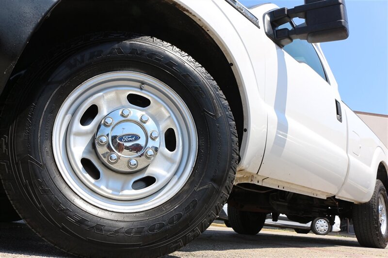2015 Ford F-250 Super Duty XL - Photo 2 - Arlington, TX 76011