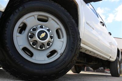 2018 Chevrolet Silverado 2500 Work Truck   - Photo 2 - Arlington, TX 76011