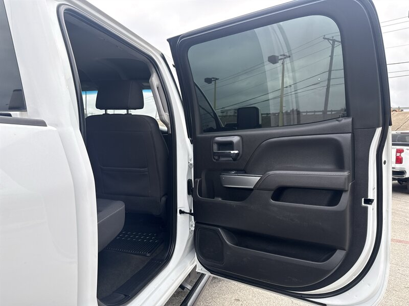 2017 Chevrolet Silverado 2500 LT - Photo 19 - Arlington, TX 76011