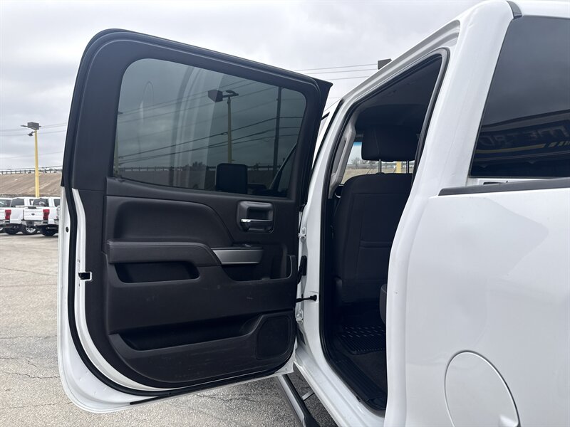 2017 Chevrolet Silverado 2500 LT - Photo 15 - Arlington, TX 76011