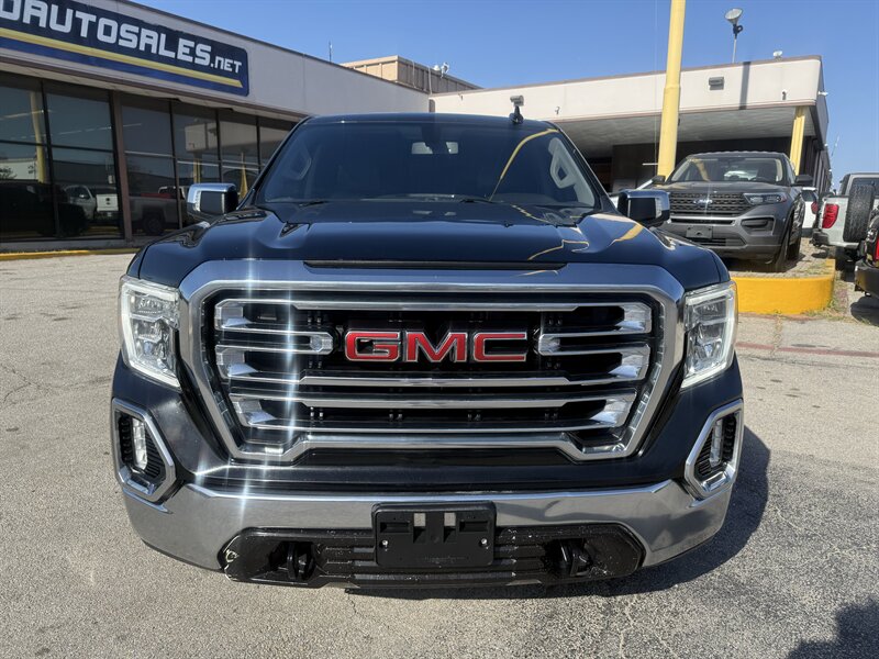 2022 GMC Sierra 1500 Limited SLT - Photo 2 - Arlington, TX 76011