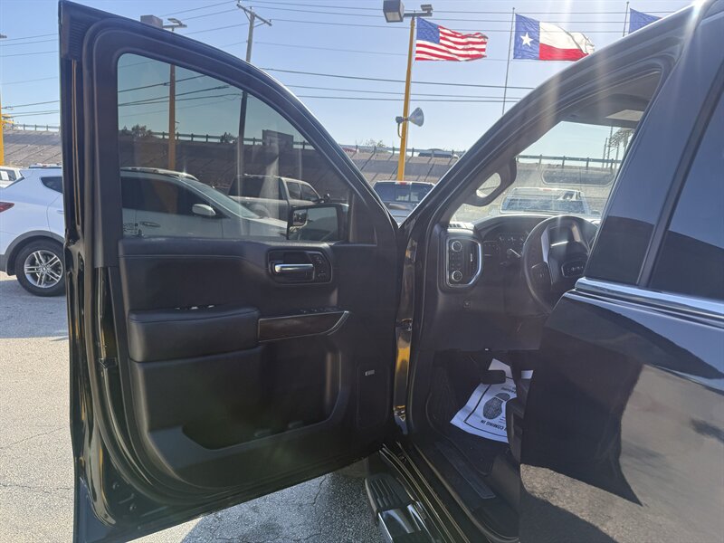 2022 GMC Sierra 1500 Limited SLT - Photo 14 - Arlington, TX 76011