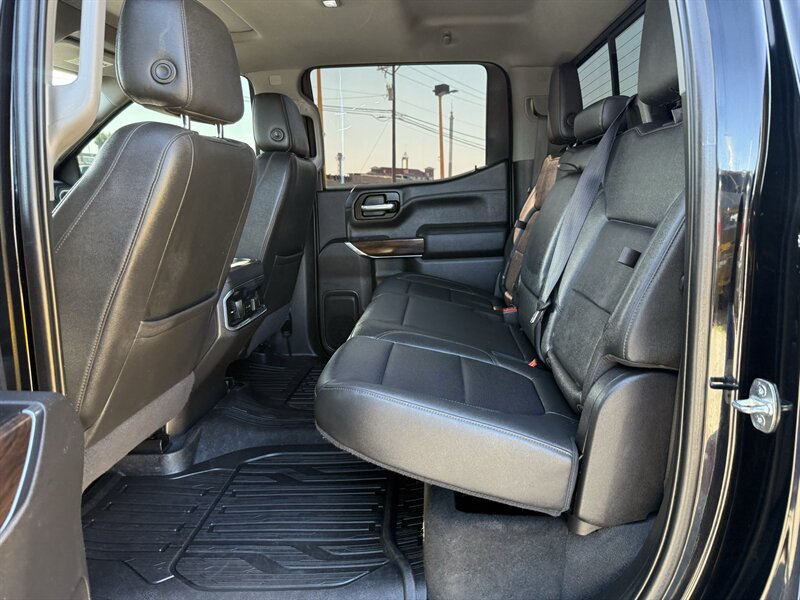 2022 GMC Sierra 1500 Limited SLT - Photo 17 - Arlington, TX 76011