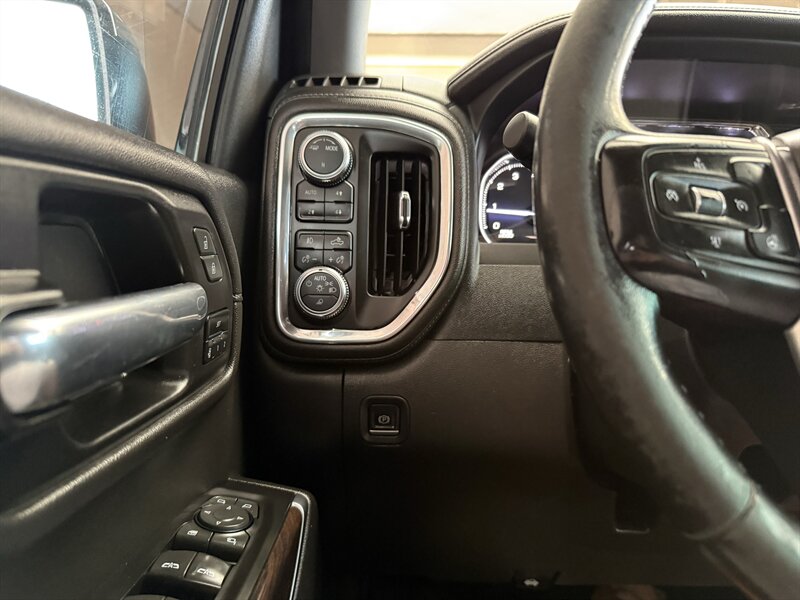 2022 GMC Sierra 1500 Limited SLT - Photo 22 - Arlington, TX 76011