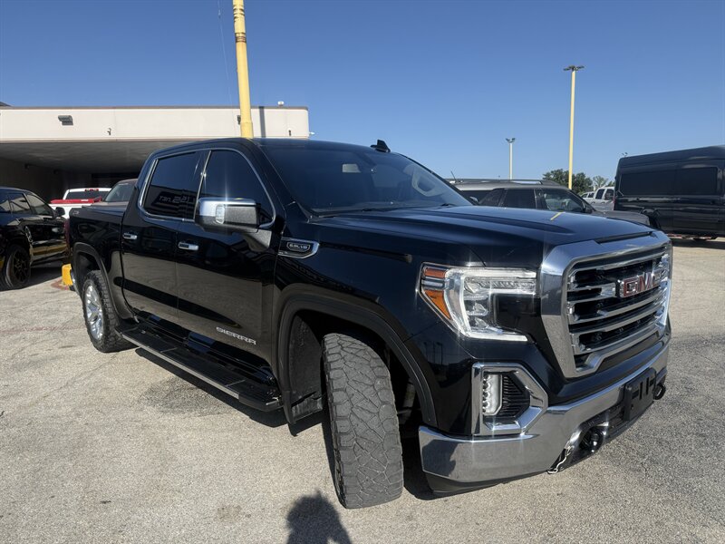 2022 GMC Sierra 1500 Limited SLT - Photo 3 - Arlington, TX 76011