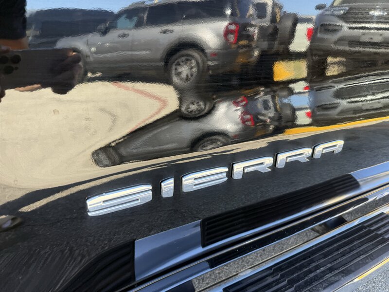 2022 GMC Sierra 1500 Limited SLT - Photo 12 - Arlington, TX 76011