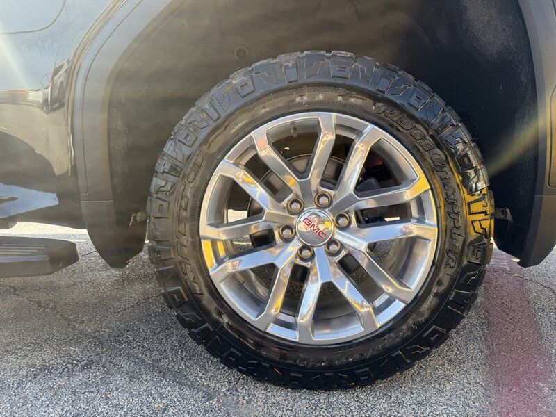 2022 GMC Sierra 1500 Limited SLT - Photo 10 - Arlington, TX 76011
