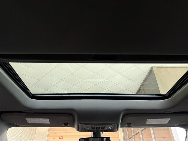 2022 GMC Sierra 1500 Limited SLT - Photo 31 - Arlington, TX 76011
