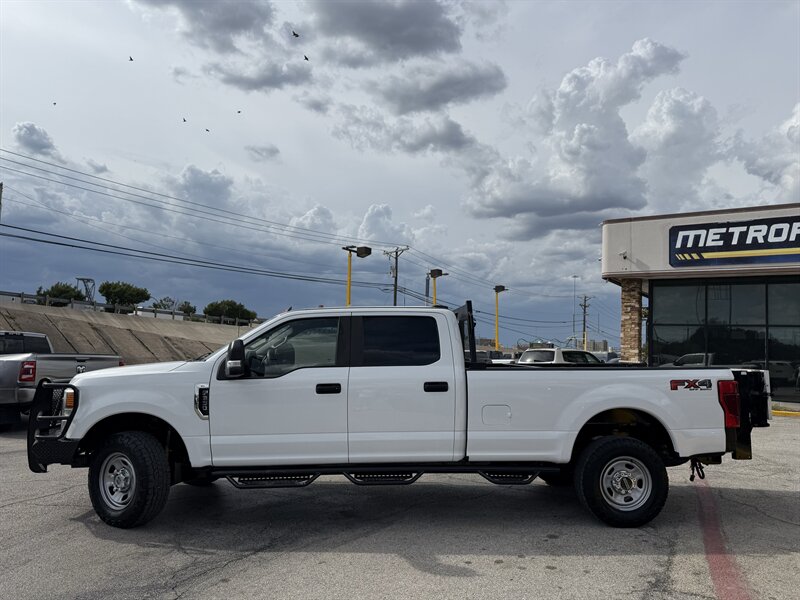2022 Ford F-350 Super Duty XL - Photo 9 - Arlington, TX 76011