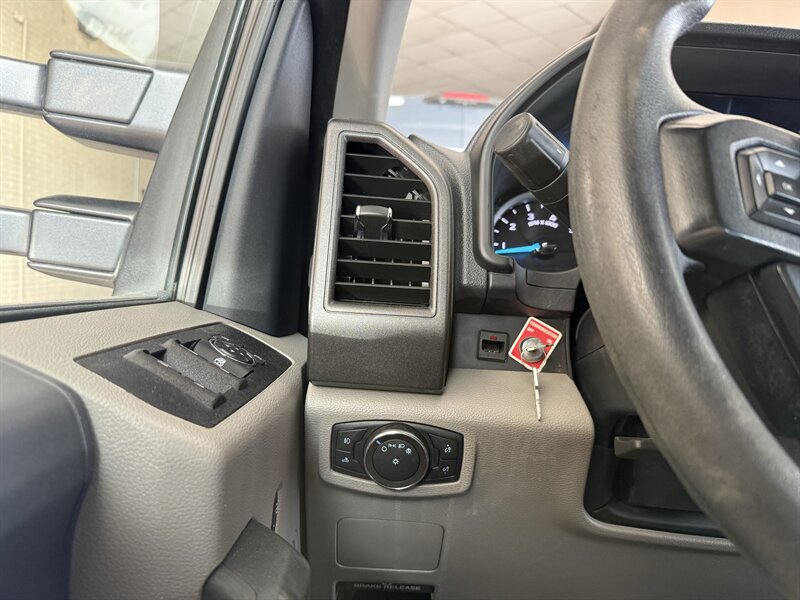 2022 Ford F-350 Super Duty XL - Photo 21 - Arlington, TX 76011