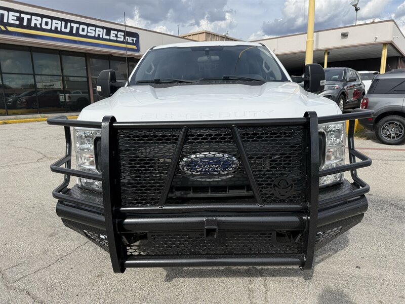 2022 Ford F-350 Super Duty XL - Photo 2 - Arlington, TX 76011