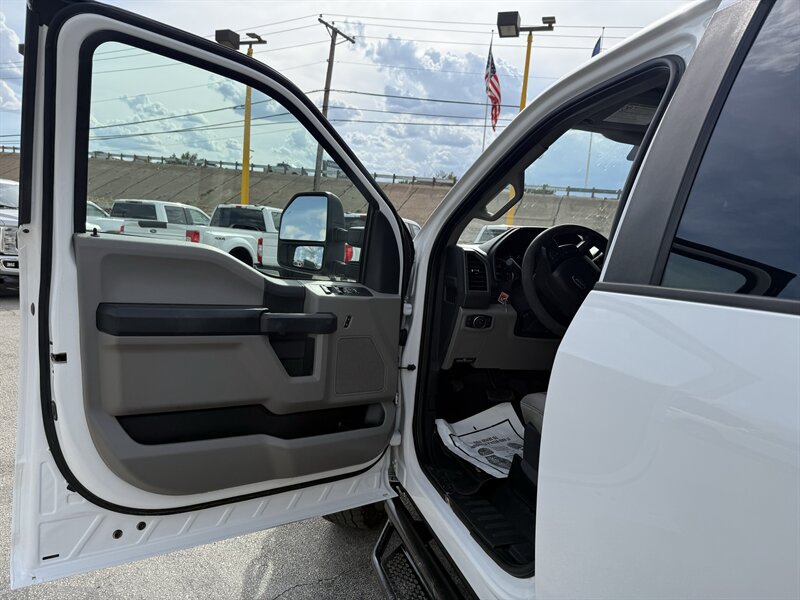 2022 Ford F-350 Super Duty XL - Photo 13 - Arlington, TX 76011