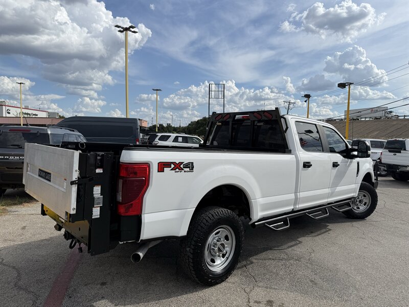 2022 Ford F-350 Super Duty XL - Photo 5 - Arlington, TX 76011
