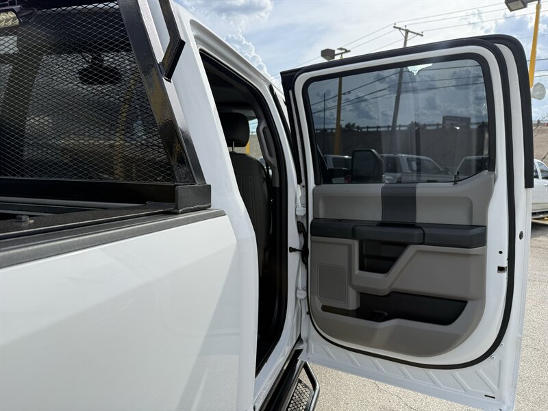 2022 Ford F-350 Super Duty XL - Photo 19 - Arlington, TX 76011