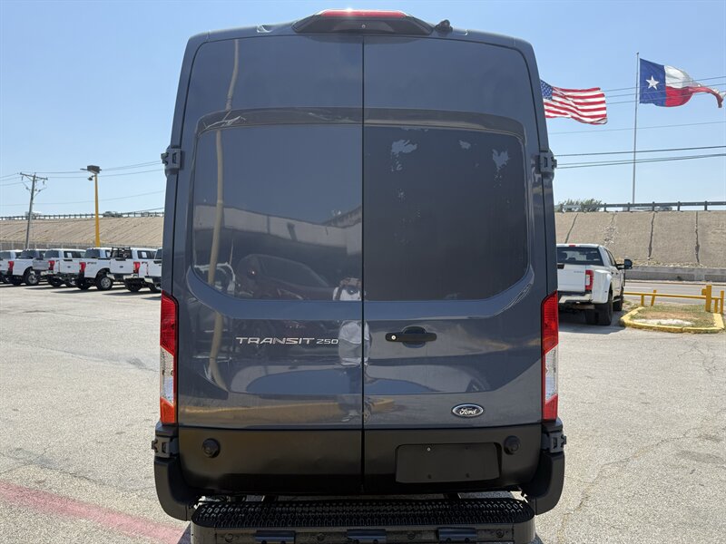 2020 Ford Transit 250 - Photo 6 - Arlington, TX 76011