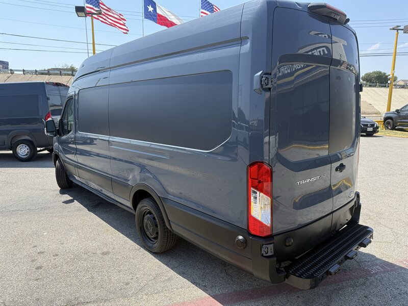 2020 Ford Transit 250 - Photo 8 - Arlington, TX 76011