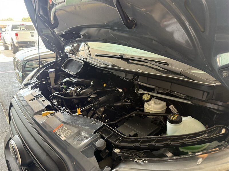 2020 Ford Transit 250 - Photo 28 - Arlington, TX 76011