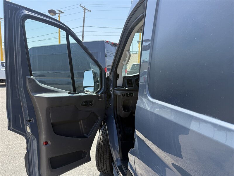 2020 Ford Transit 250 - Photo 12 - Arlington, TX 76011