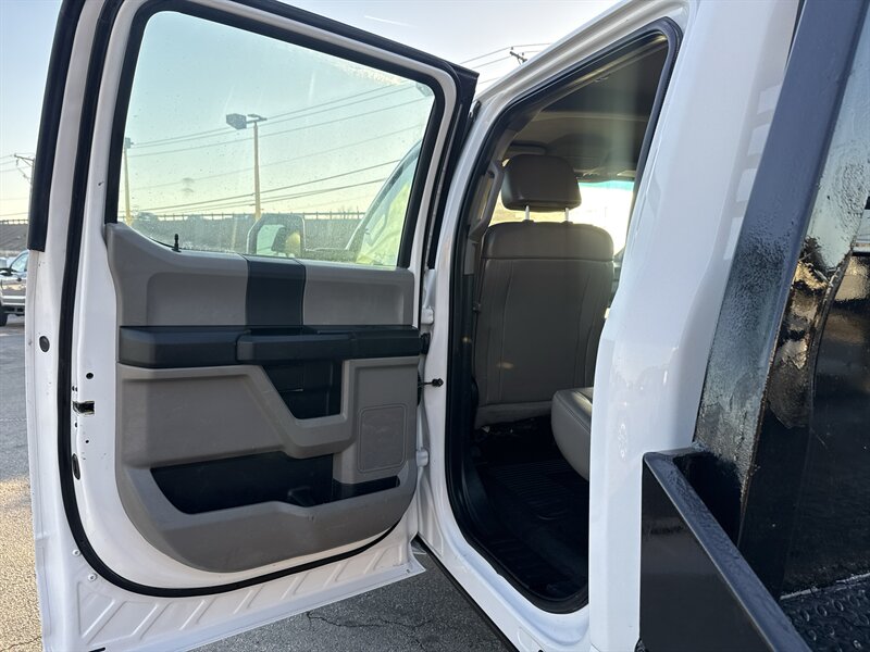 2018 Ford F-350 XL - Photo 16 - Arlington, TX 76011