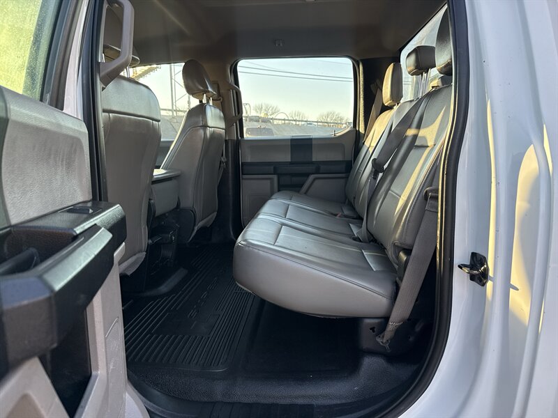 2018 Ford F-350 XL - Photo 17 - Arlington, TX 76011