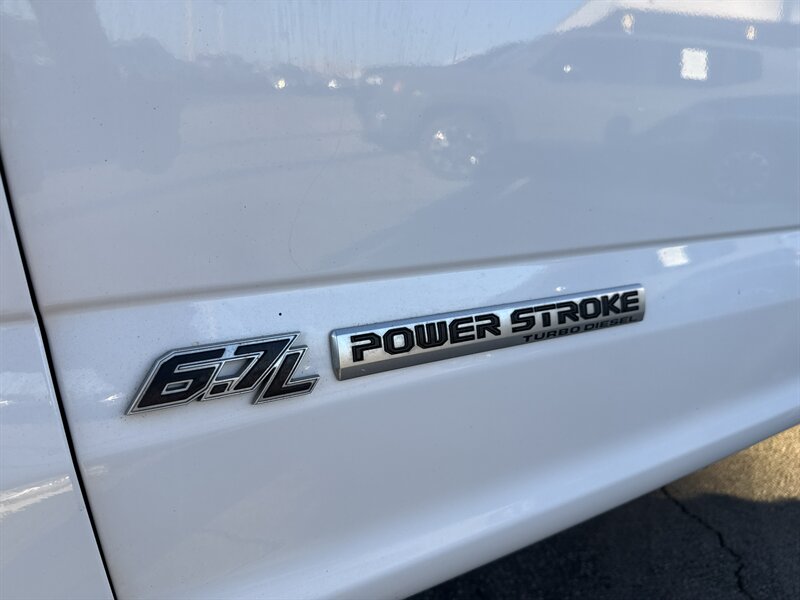 2018 Ford F-350 XL - Photo 11 - Arlington, TX 76011