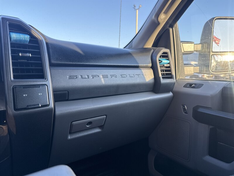 2018 Ford F-350 XL - Photo 26 - Arlington, TX 76011