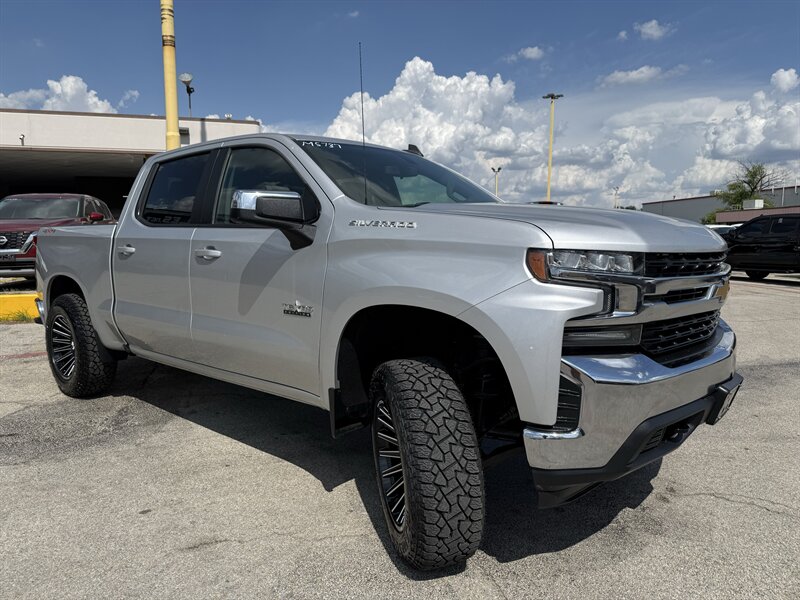 2020 Chevrolet Silverado 1500 LT - Photo 3 - Arlington, TX 76011