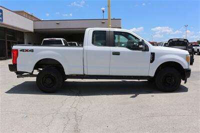 2017 Ford F-250 XL   - Photo 10 - Arlington, TX 76011